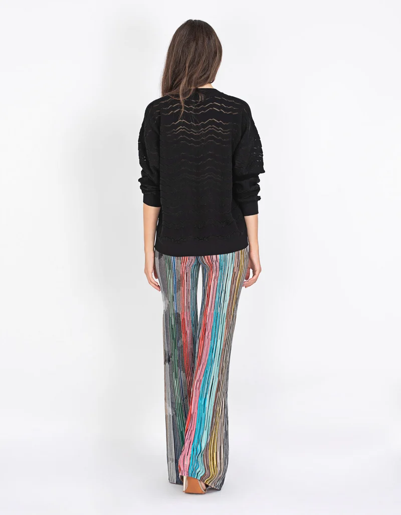 Gemusterte Flare-Leg Feinstrickhose mit Effektgarn