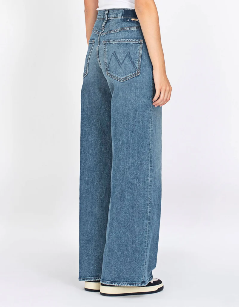 Wide-Leg Jeans