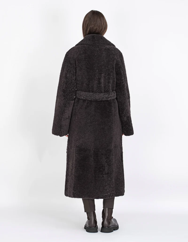 Schafleder-Shearling Mantel mit Bindegürtel