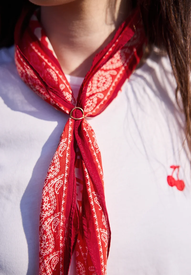 Diamond Bandana with Bead, chili red