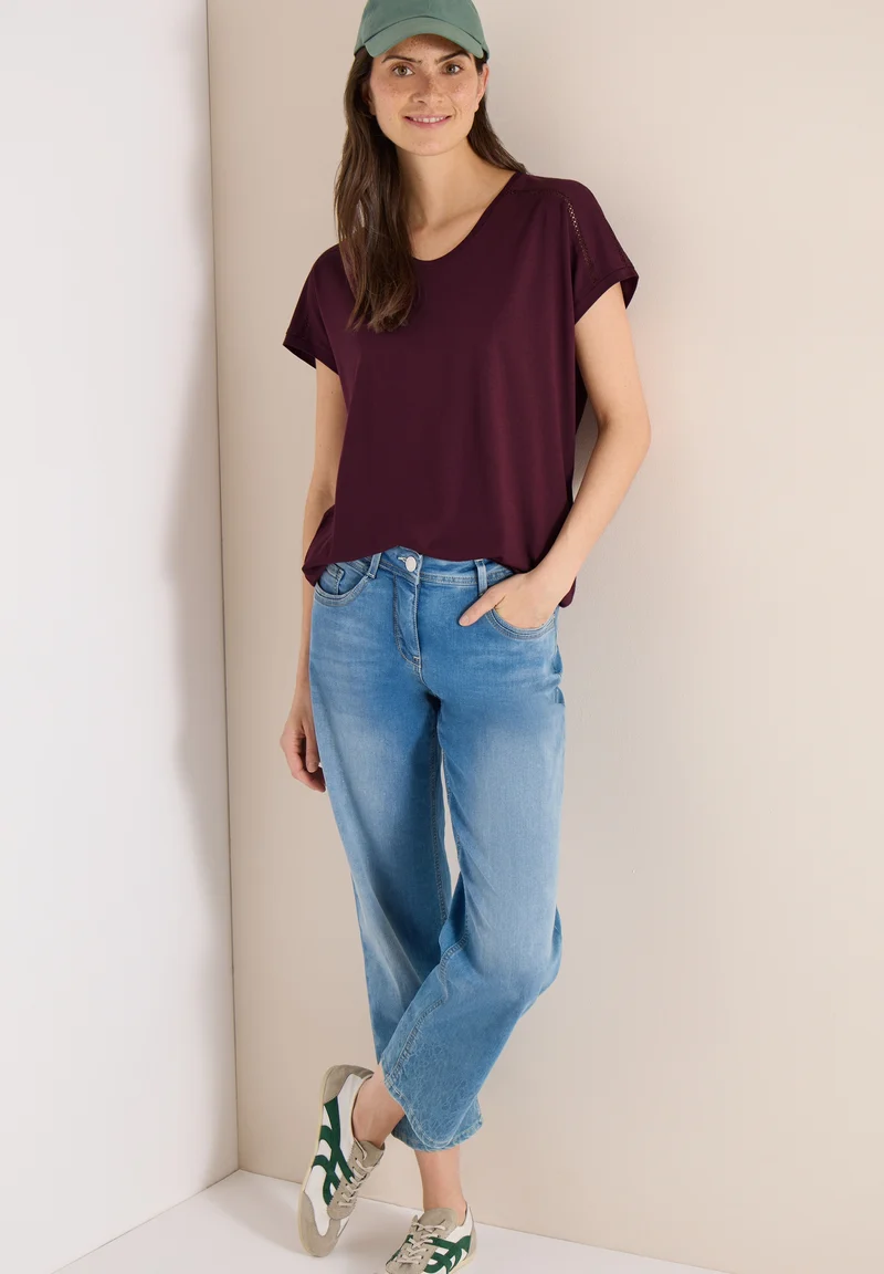 NOS Solid Lace Shoulder T-Shir, sweet grape red