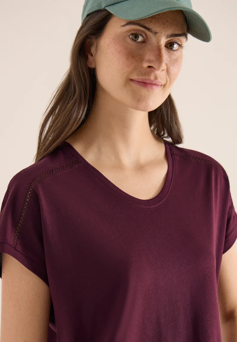 NOS Solid Lace Shoulder T-Shir, sweet grape red