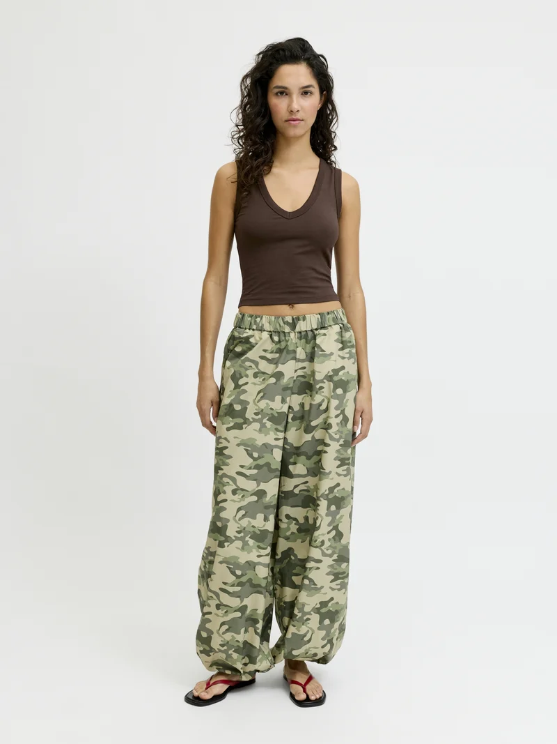 JXGIGI STR SL VNECK TOP JRS EXP, Demitasse