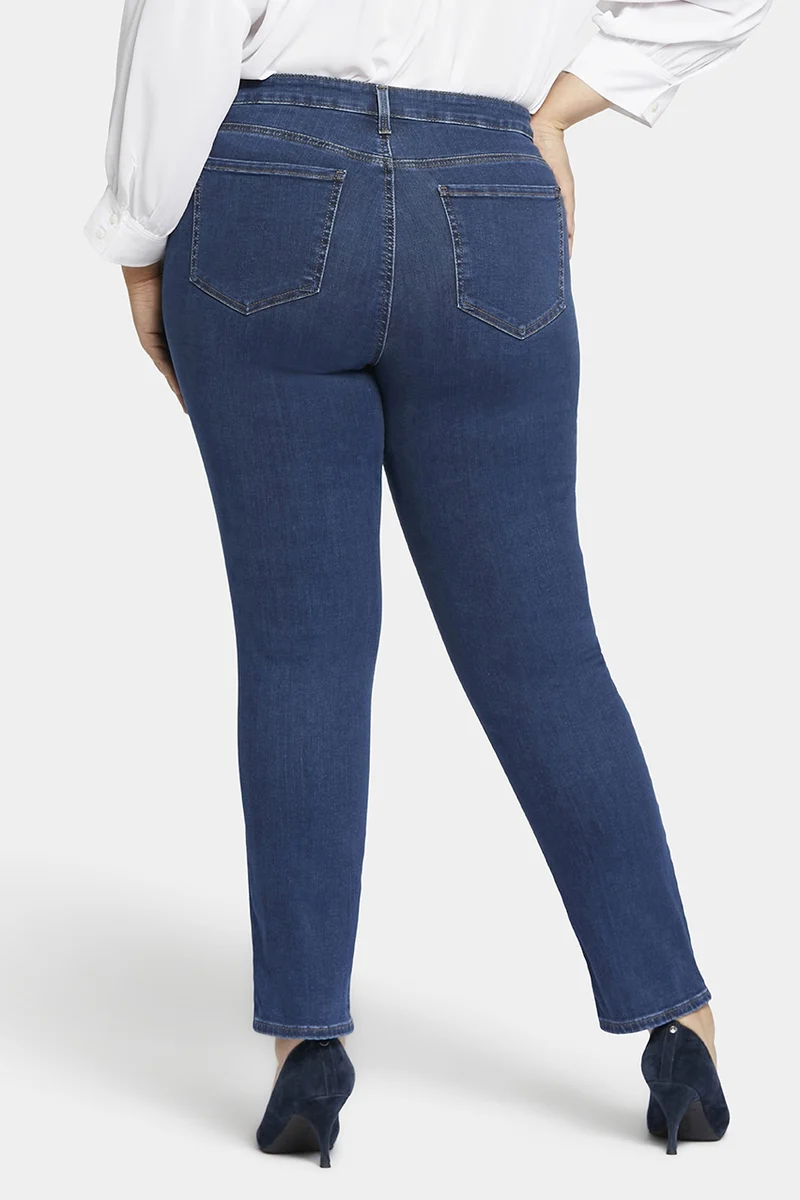 Sheri Slim Jeans Mittelblau Premium Denim (Plus) | Quinn