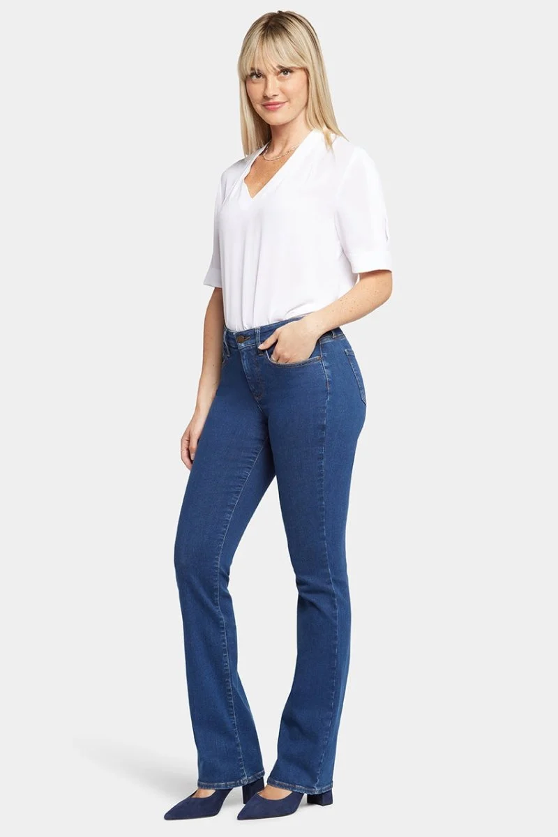 Barbara Bootcut Jeans Mittelblau Premium Denim | Quinn
