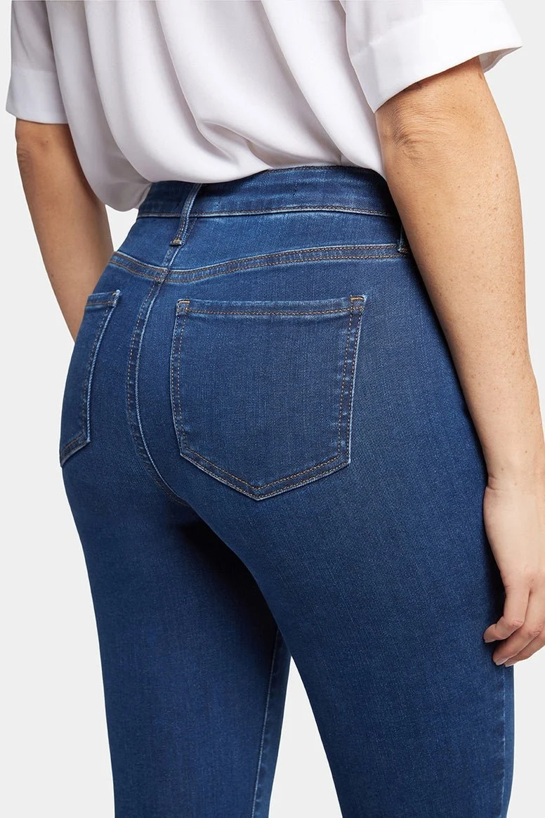Barbara Bootcut Jeans Mittelblau Premium Denim (Tall) | Quinn