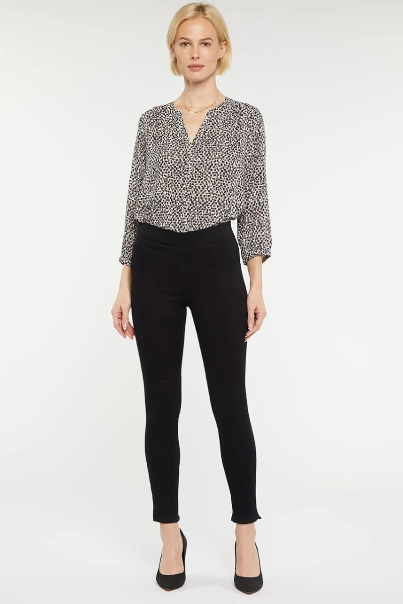 Pull-On Skinny Ankle Schwarzem SpanSpring™ Denim | Black