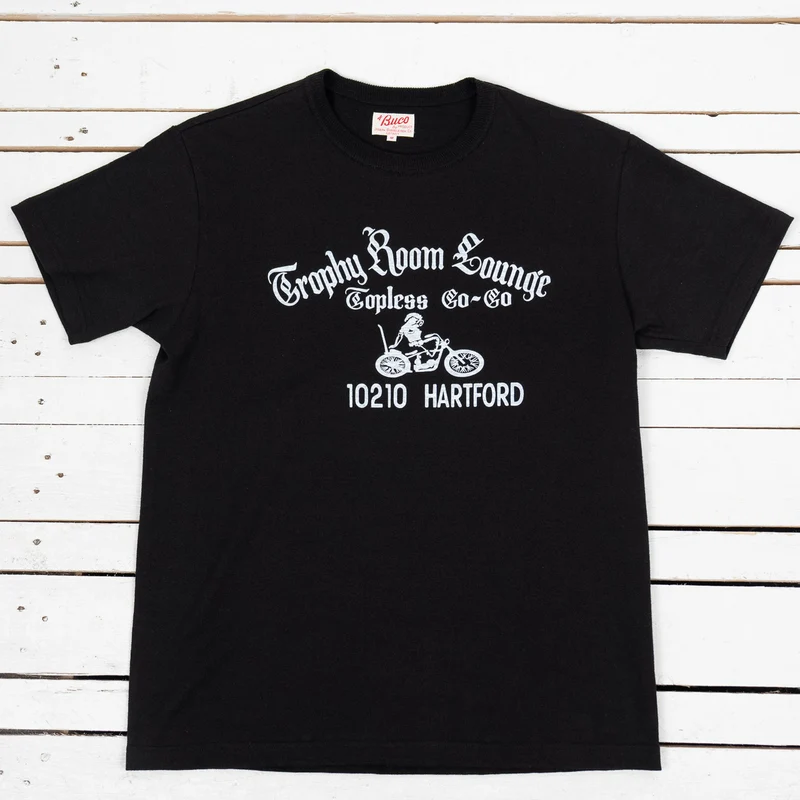 Athletic T-Shirt "Trophy Room Lounge" Schwarz