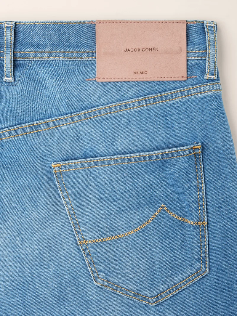 Nicolas – Bermudas in power stretch denim