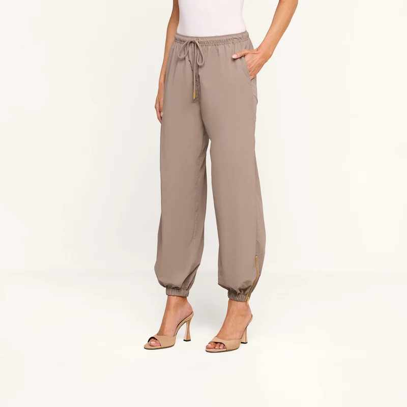 Mariko Jogger