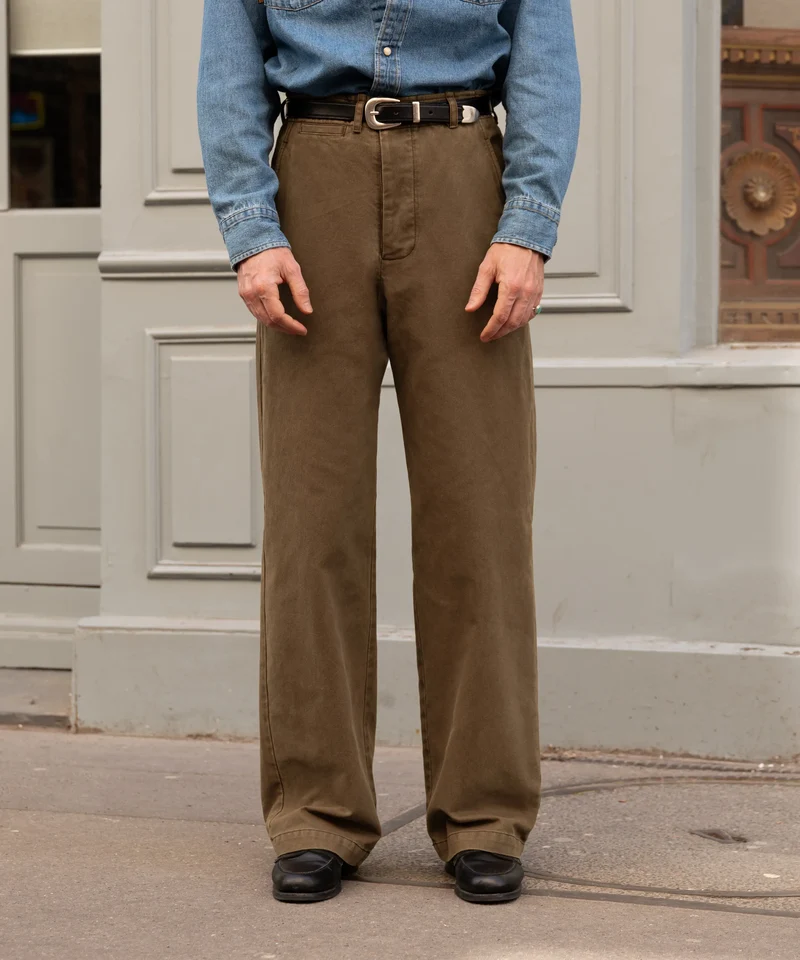 THE UNIFORM CHINO PANTS