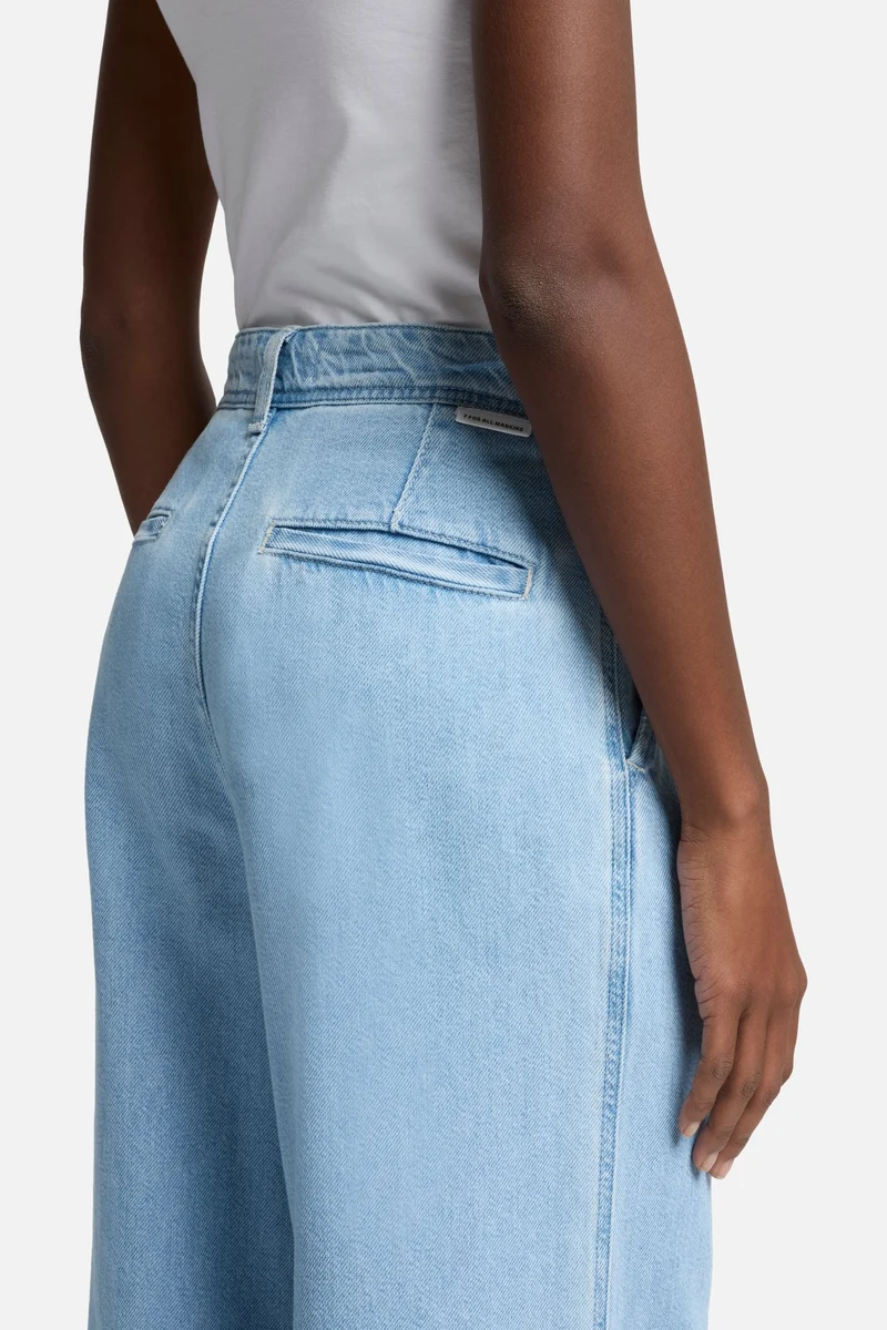 Weightless Pleated Denim Trouser in Hana