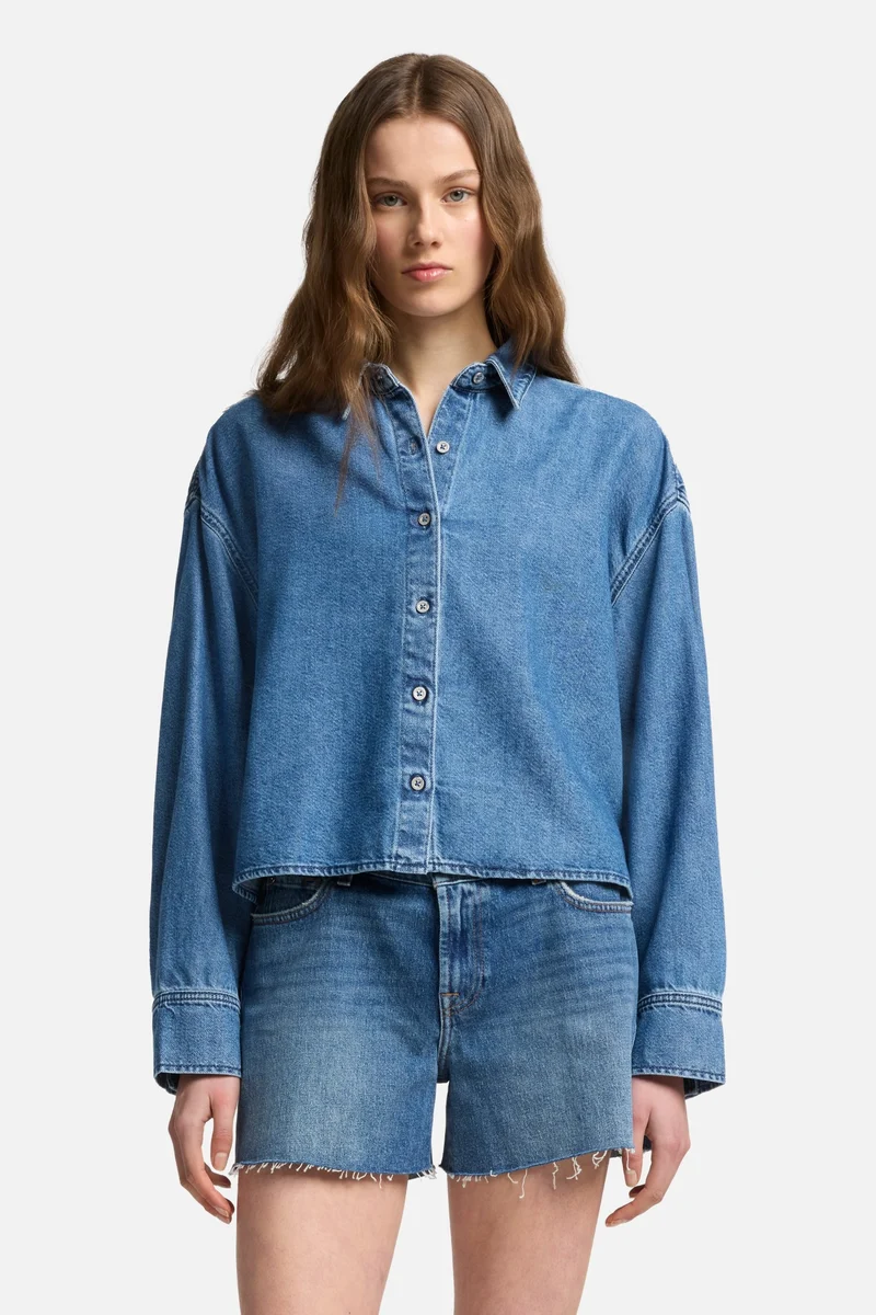 Weightless Nina Cropped Shirt in Hilo