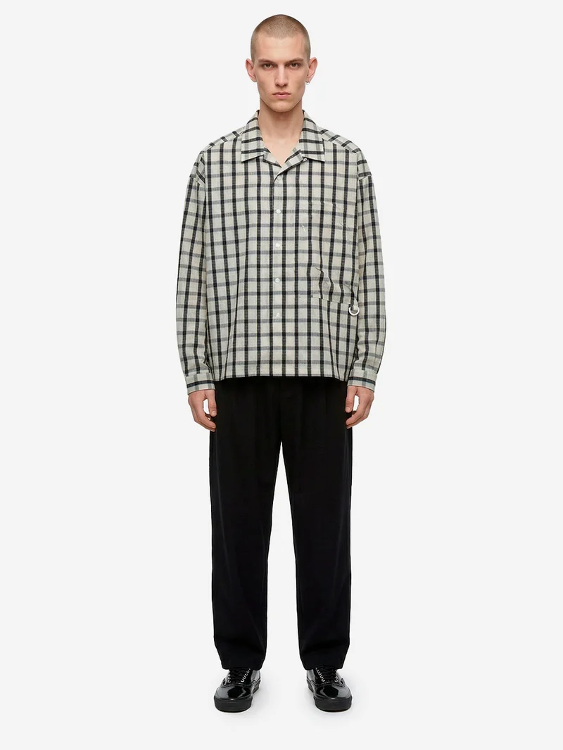 Camicia a quadri con colletto aperto in tessuto riciclato