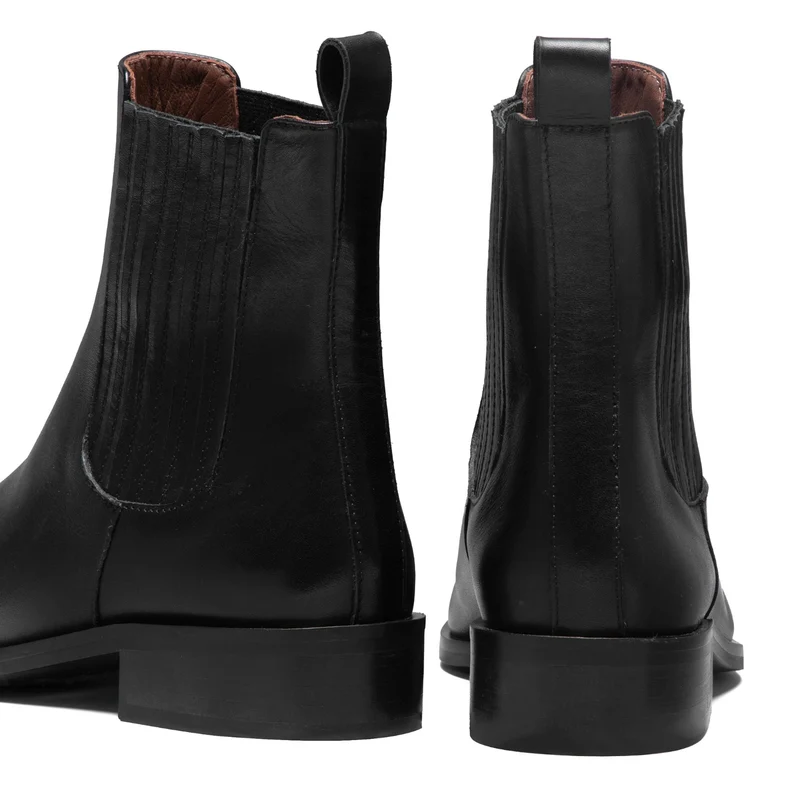Isabel Bernard Vendôme Chey Schwarze Chelsea Boots aus Kalbsleder IB53012-001-42