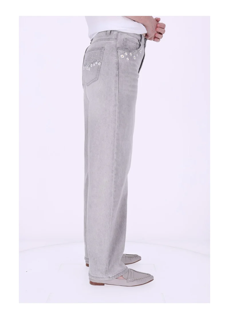 Splash of Color Jeans mit Stickerei