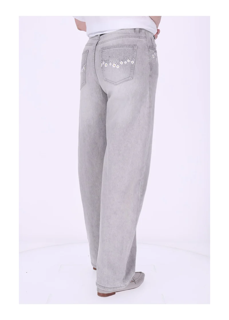 Splash of Color Jeans mit Stickerei