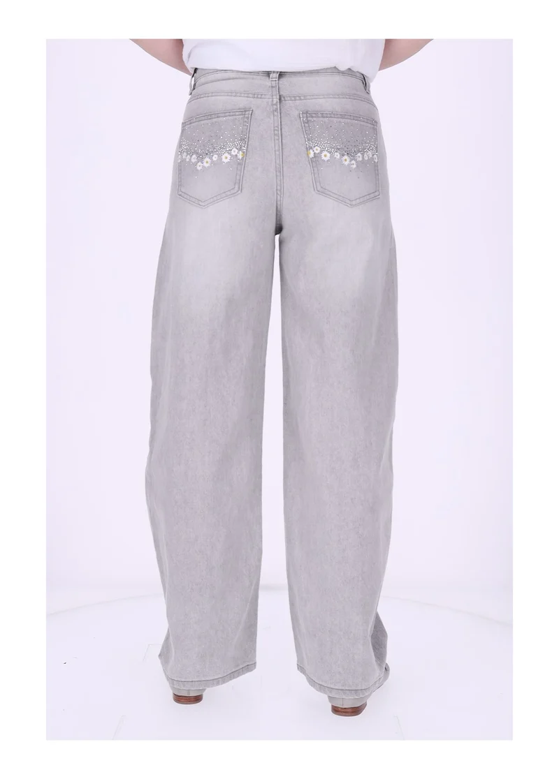 Splash of Color Jeans mit Stickerei