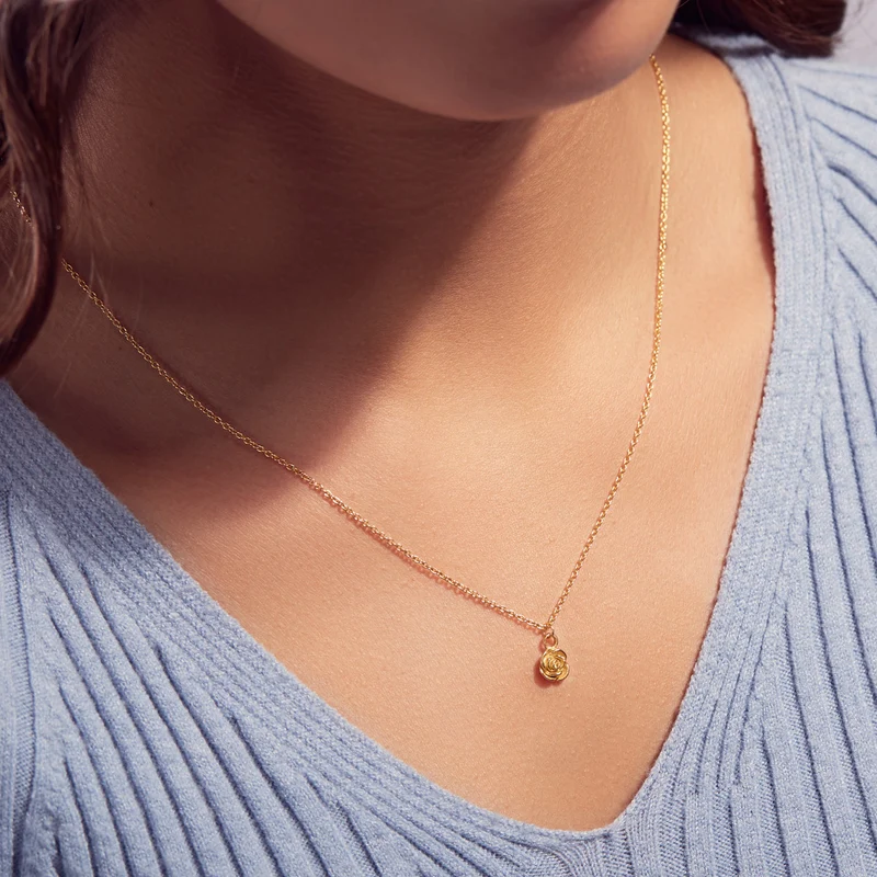 Karma 925 Sterling Silberen Flower Goldfarbene Kette T235 (Länge: 38.00-45.00 cm)