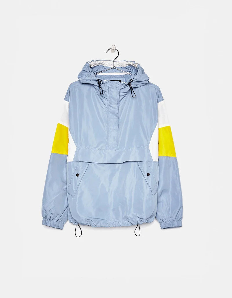 Jacket with pouch pocket