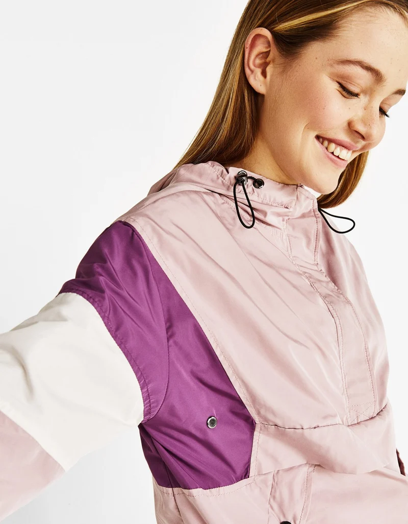 Jacket with pouch pocket