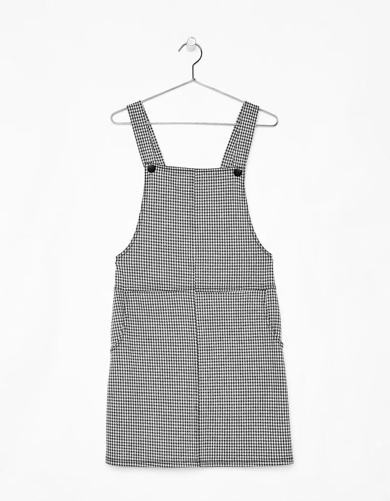 Short dungarees with pockets