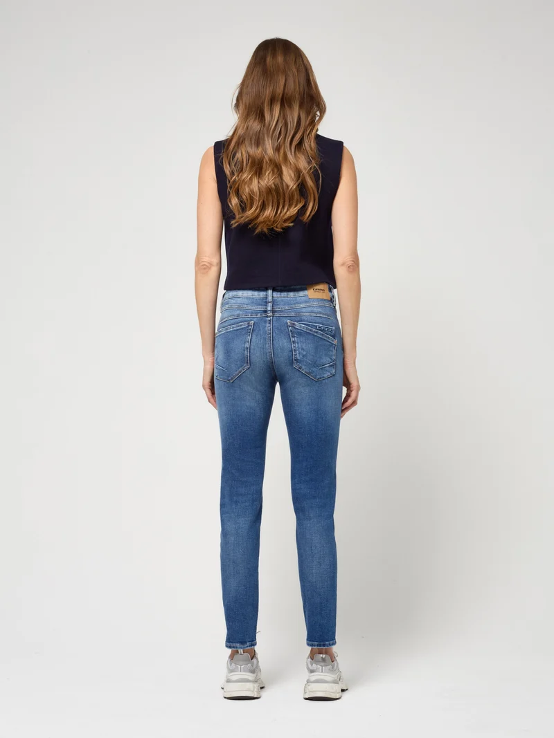 94ANNA, midblue worn