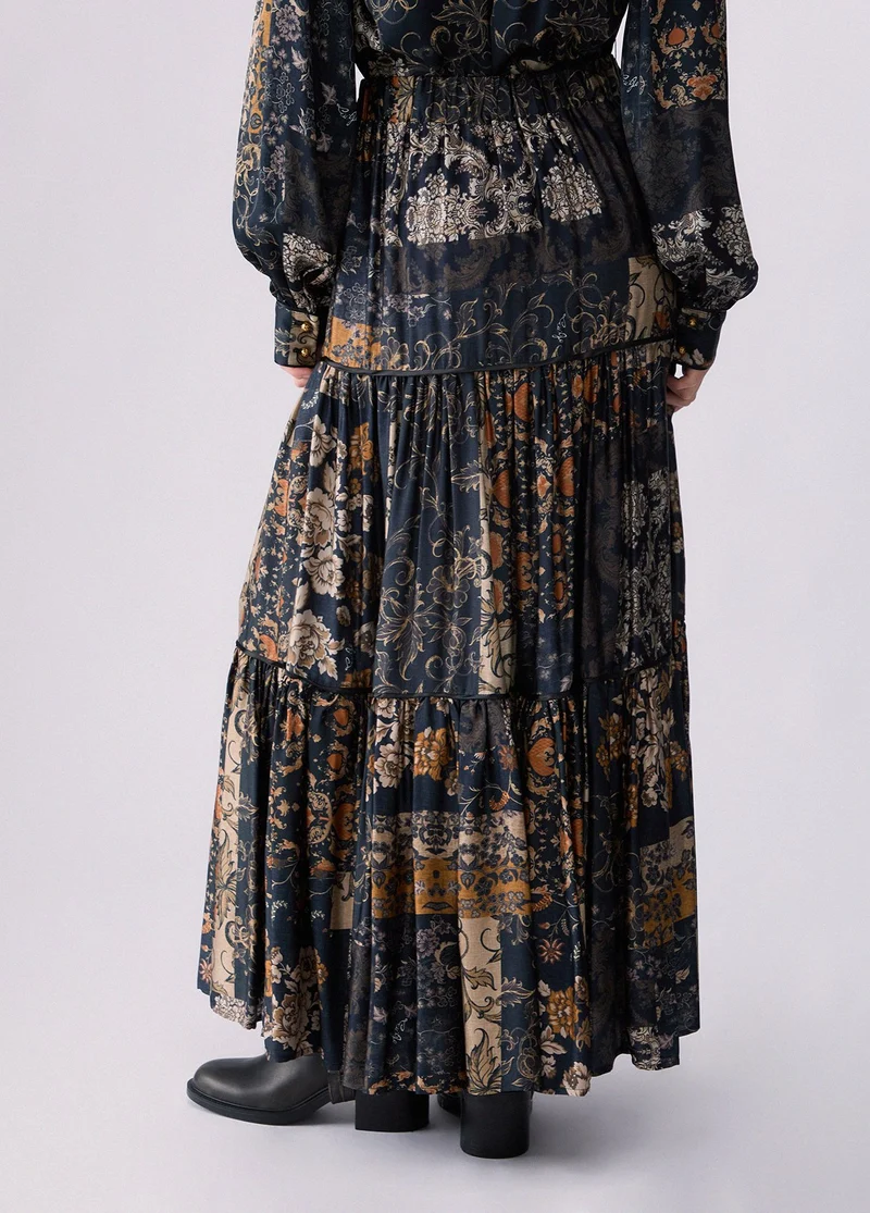 Long skirt with ruffles