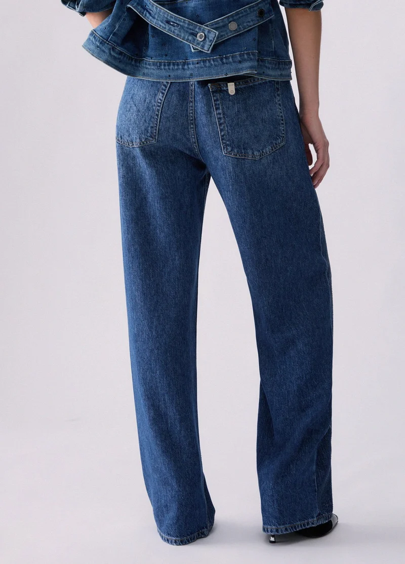 Straight jeans with rhinestones