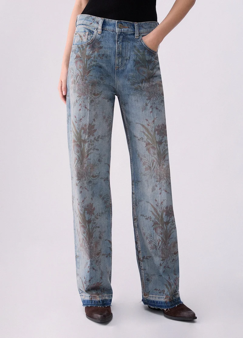 High-waisted jeans with print