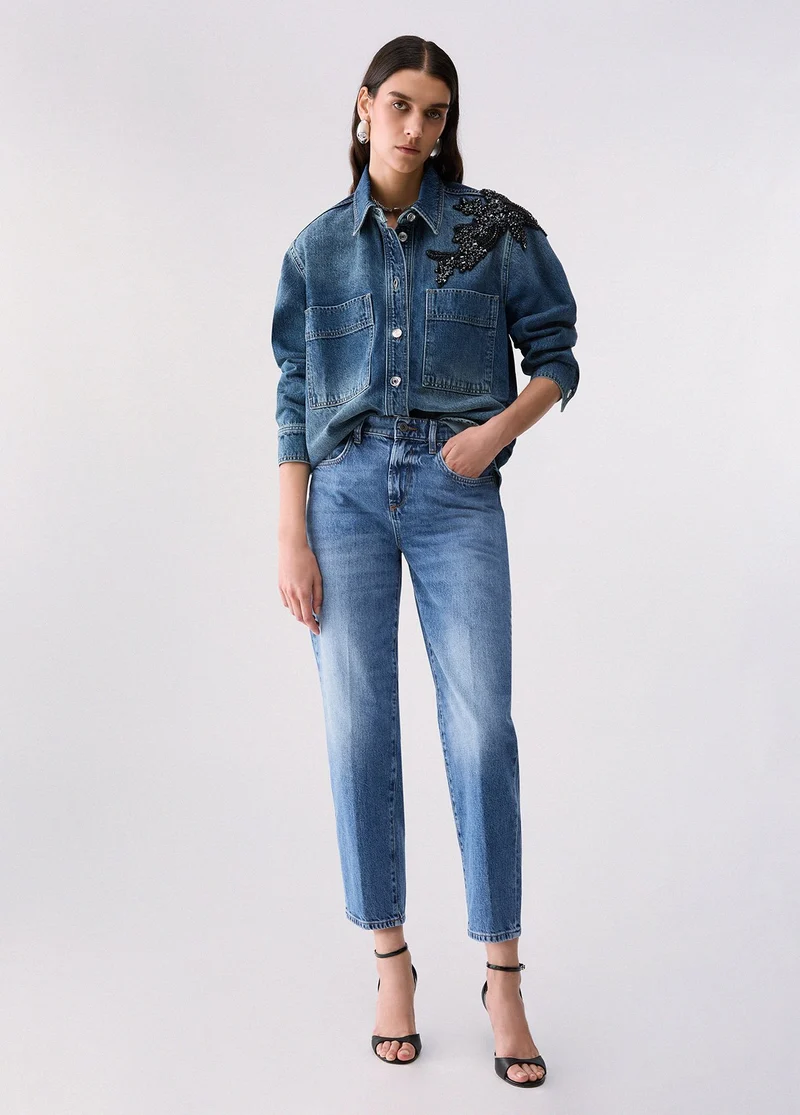 Boyfriend jeans with rips