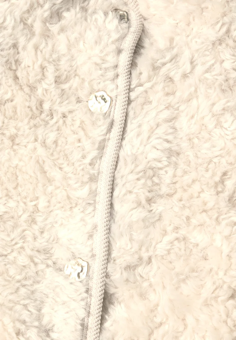 Studio Fake Fur Jkt w. Button, creamed sand
