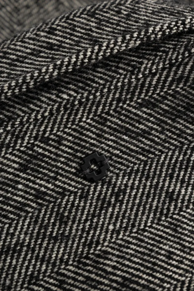 Noon, Black 001