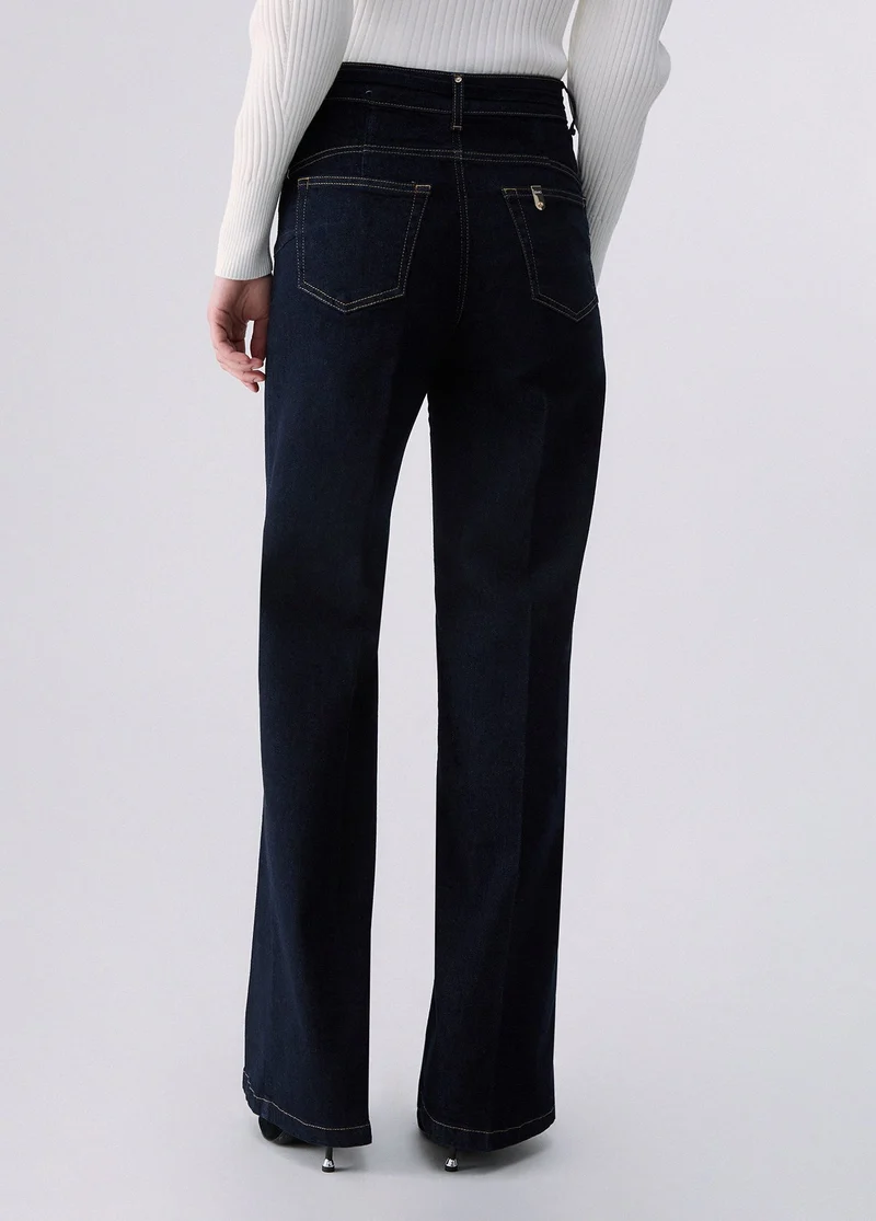 Flare jeans with belt