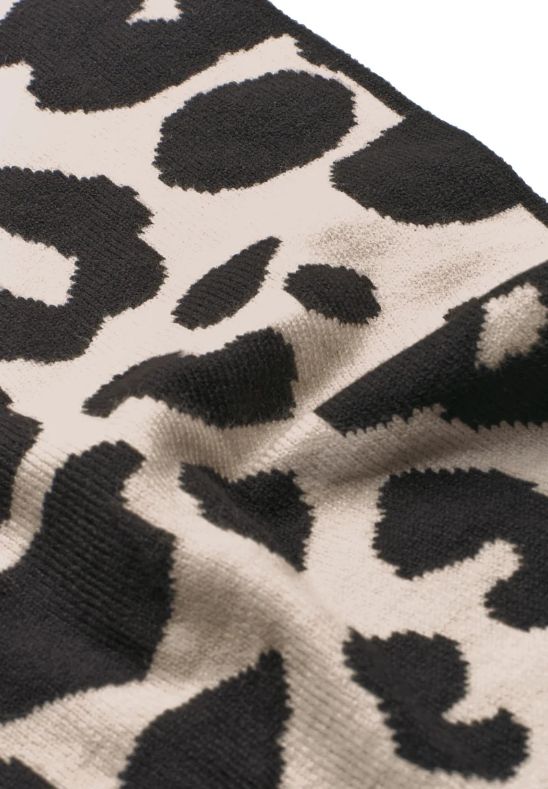 Studio_Small Fine Knit Jacquar, biscuit sand mel.