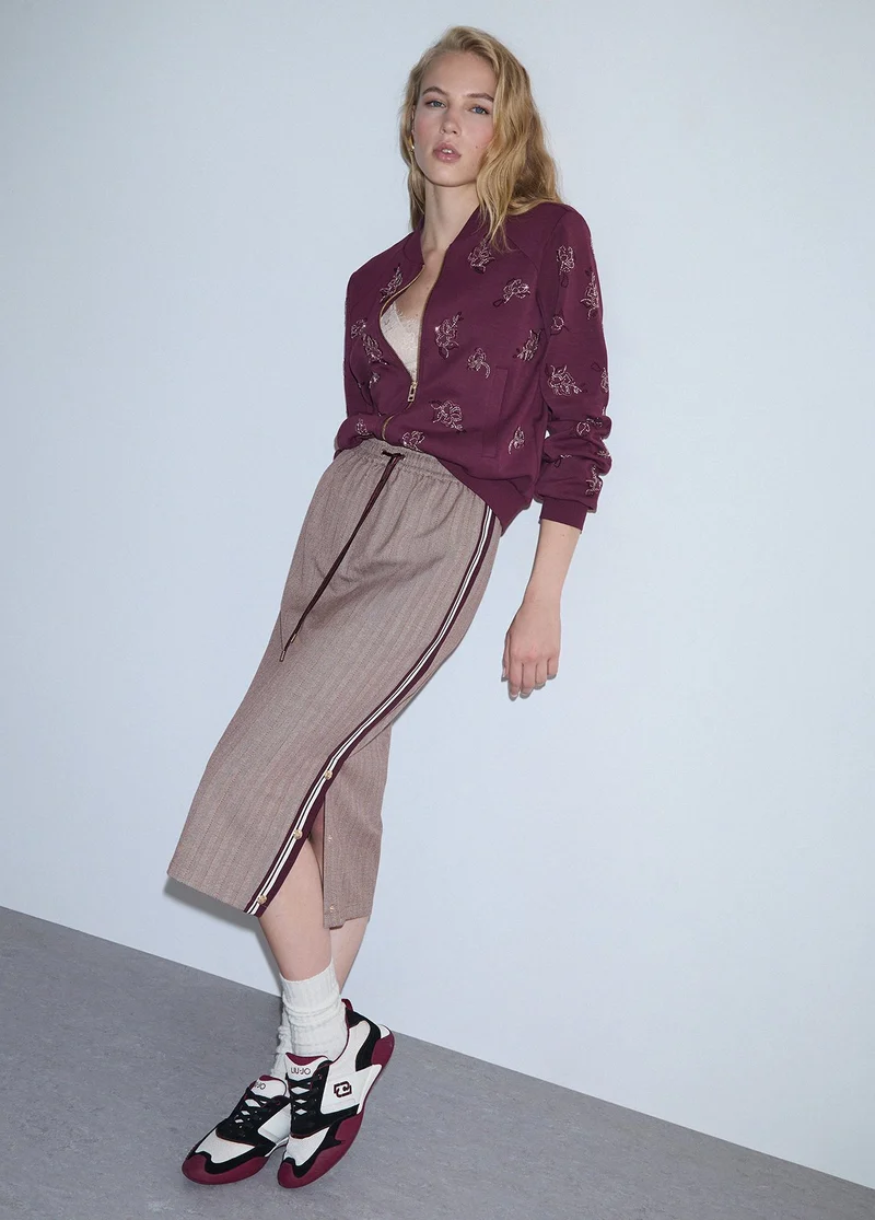 Midi skirt with side tape