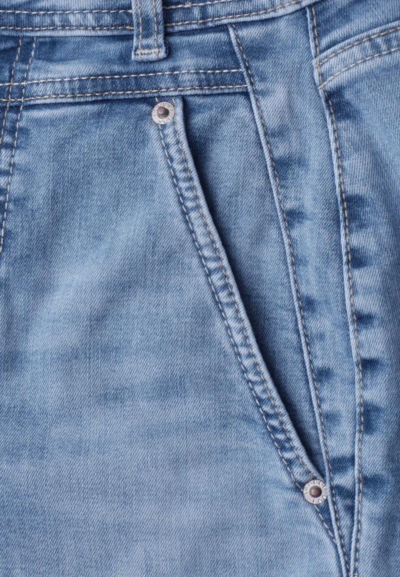 Street One - High Waist Barrel Leg Jeans im Loose Fit - Farbe: Light Blue Wash
