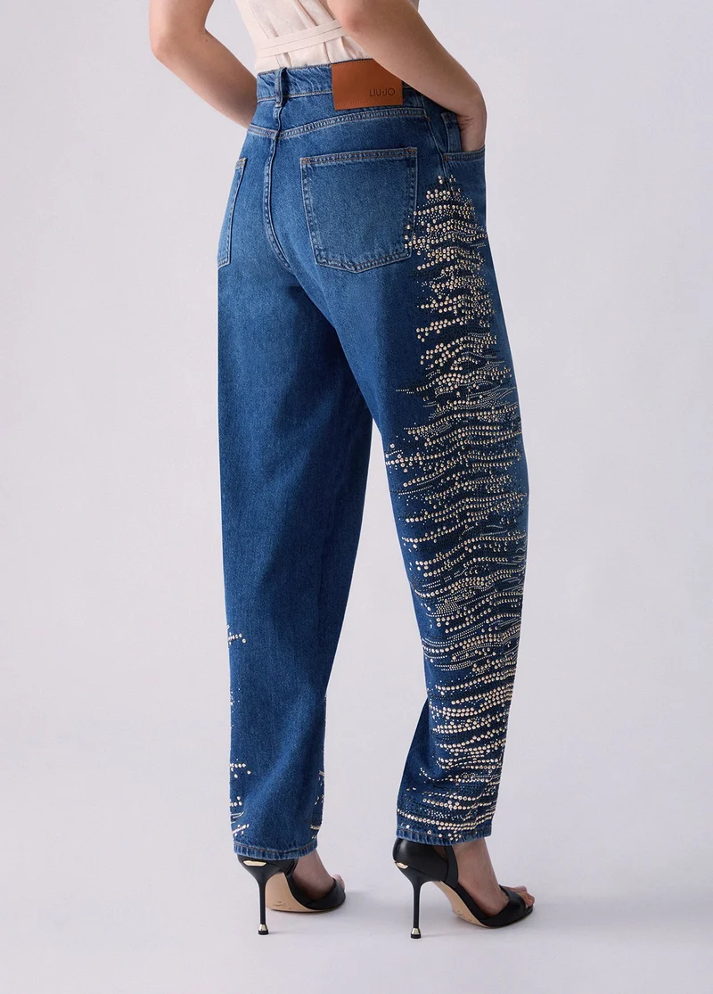 Straight jeans with jewel embroidery