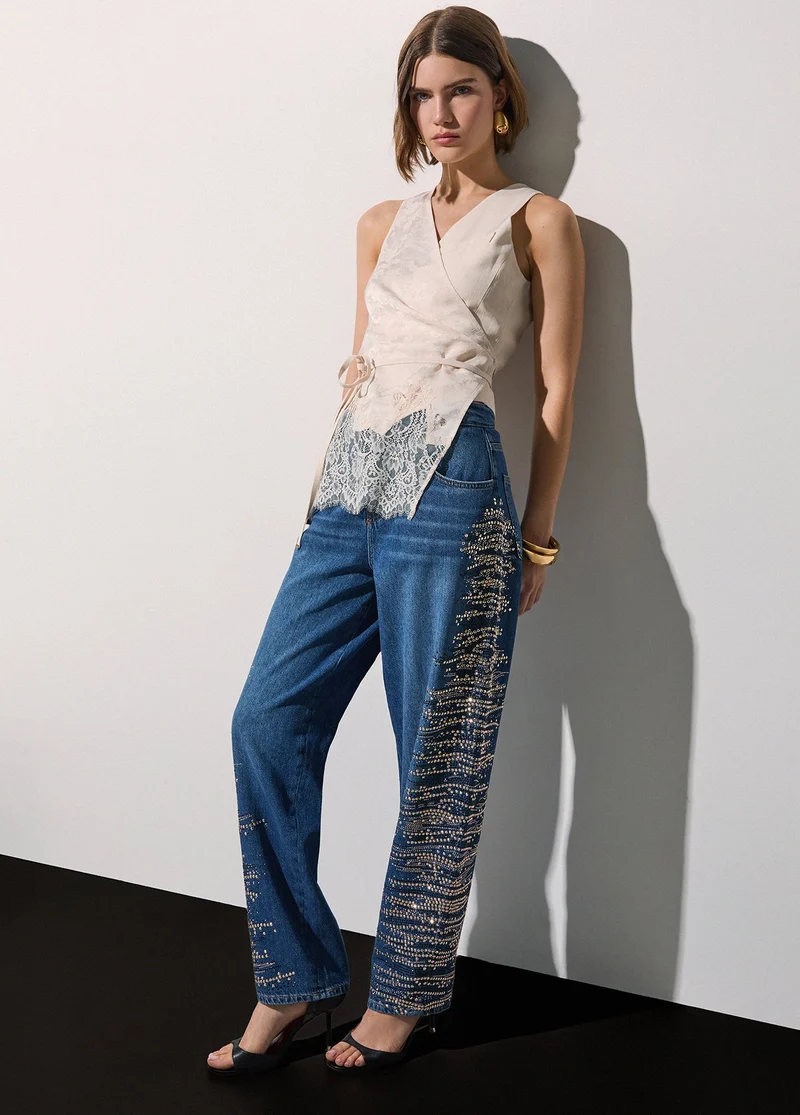Straight jeans with jewel embroidery