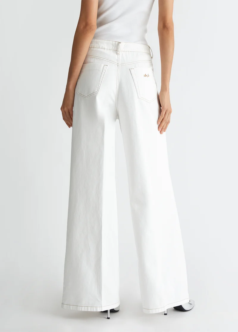 Flared Jeans