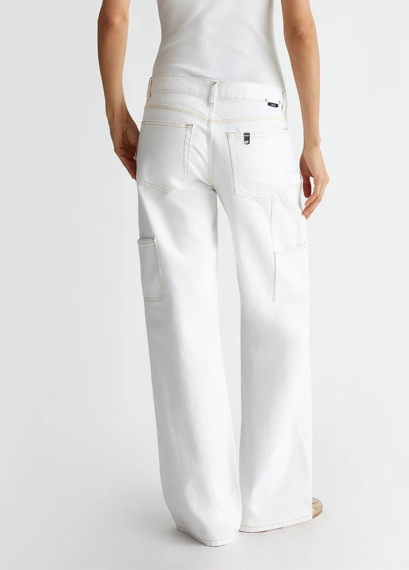 Low-rise flared jeans