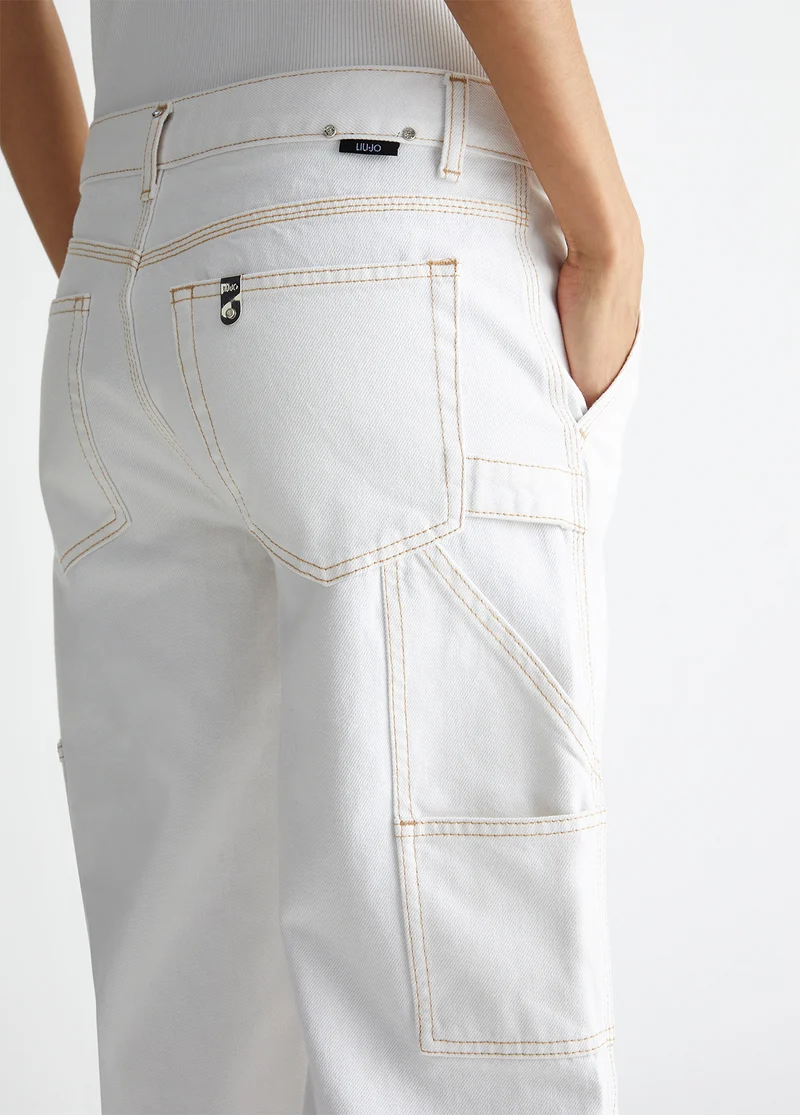 Low-rise flared jeans