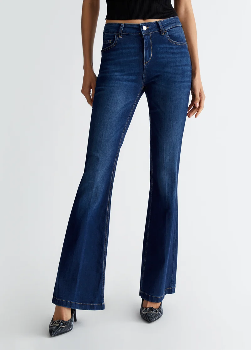 Stretch flared jeans