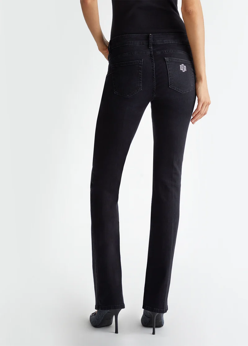 Bootcut jeans with buttons