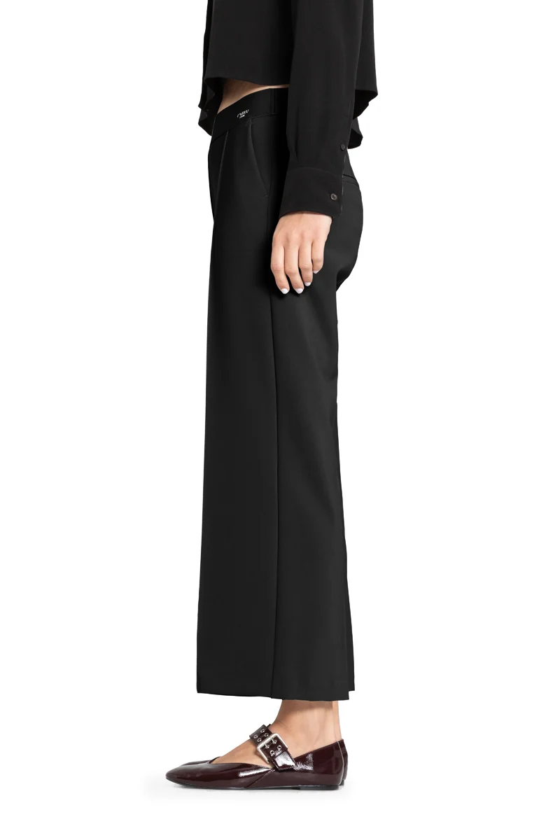 Cameron, black