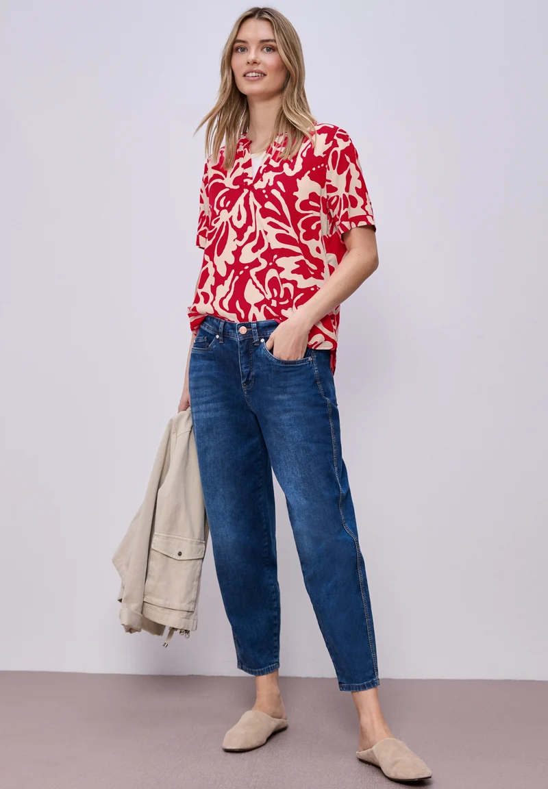 LTD QR Splitneck blouse w turn, salsa red