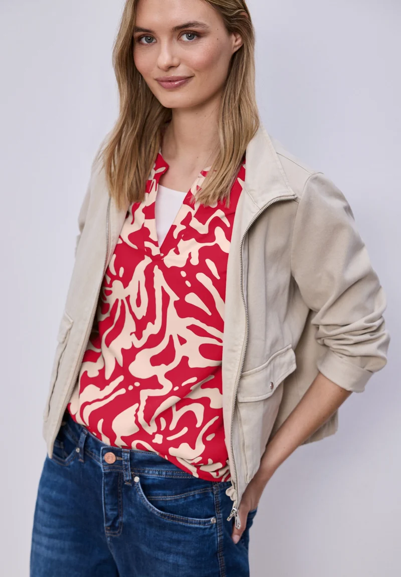 LTD QR Splitneck blouse w turn, salsa red