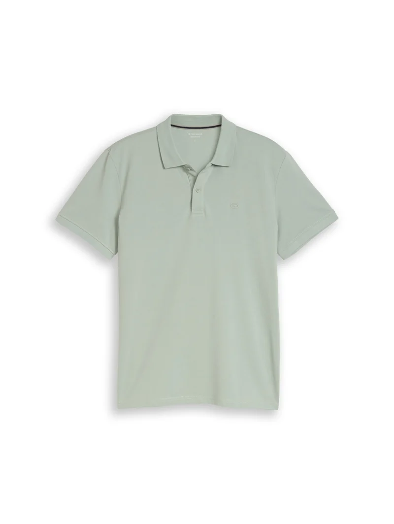 basic polo with contrast, soft greyish green