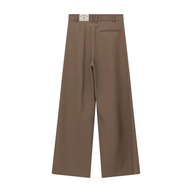 Weite Hose mit Bundfalten