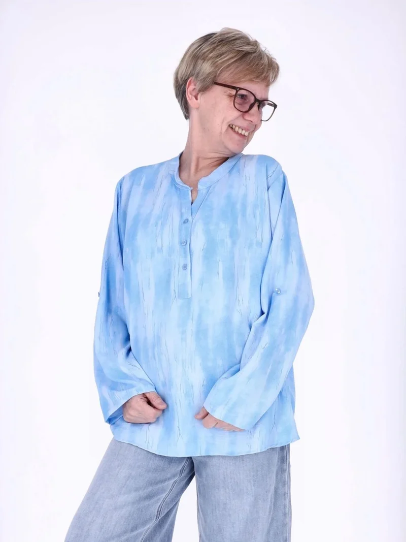 Blaues Damen Blusenshirt mit Allover-Print, Krempelarm & Knopfleiste